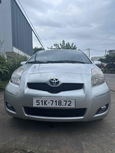 Toyota Yaris Bạc 5 chỗ Số tự động