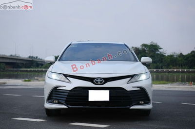 Xe Toyota Camry 2.0Q 2022