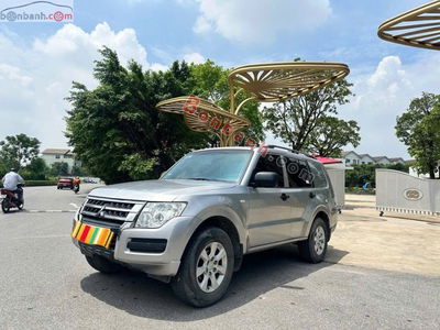 Xe Mitsubishi Pajero 3.0 4x4 AT 2018