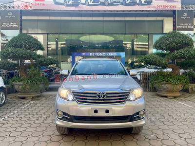 Xe Toyota Fortuner 2.7V 4x4 AT 2015