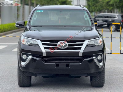 Xe Toyota Fortuner 2.7V 4x2 AT 2017