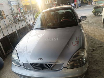 Daewoo Nubira II Bạc 5 chỗ