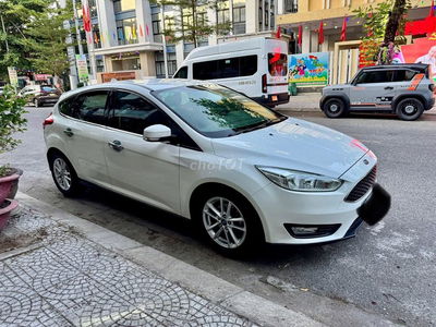 Ford Focus 2017 chính chủ màu trắng