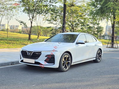 Xe VinFast Lux A 2.0 Base 2.0 AT 2021