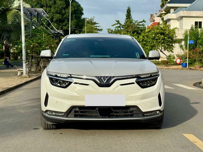 Vinfast VF8 2024 Lux Plus Trắng - 17.000km
