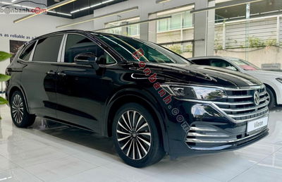 Xe Volkswagen Viloran Luxury 2025