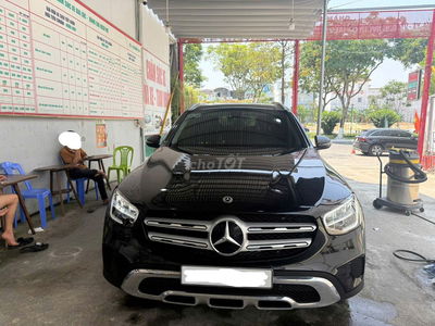 Cần bán Mercedes-Benz GLC 200 2022 Đen,odo 2vạn km