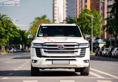 Xe Toyota Land Cruiser VXR 3.5 V6 2023