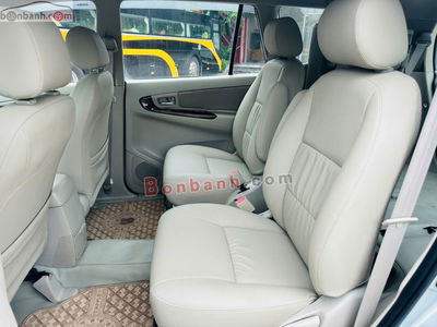 Xe Toyota Innova 2.0V 2013
