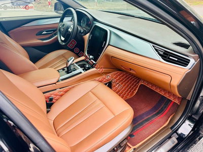 Xe VinFast Lux A 2.0 Premium 2.0 AT 2019