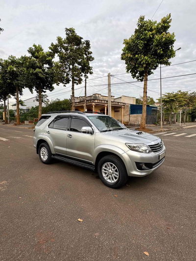 Toyota Fortuner 2014 2.5G 4x2 - 160000 km