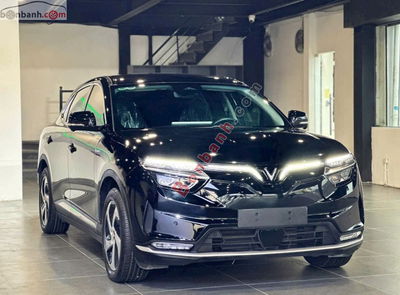 Xe VinFast VF8 Eco AWD 2024