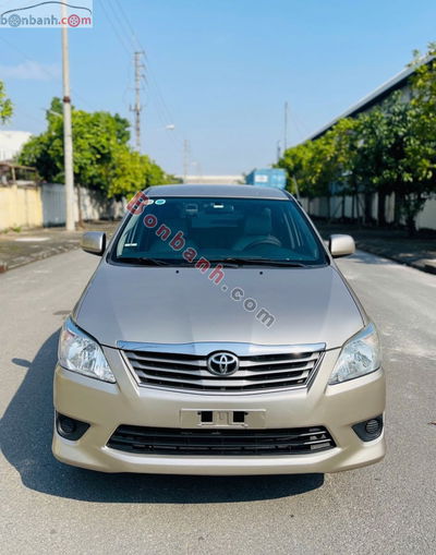 Xe Toyota Innova 2.0E 2013