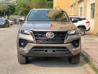 Xe Toyota Fortuner 2.4L 4x2 AT 2022