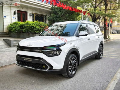 Xe Kia Carens 1.5G Luxury 2024