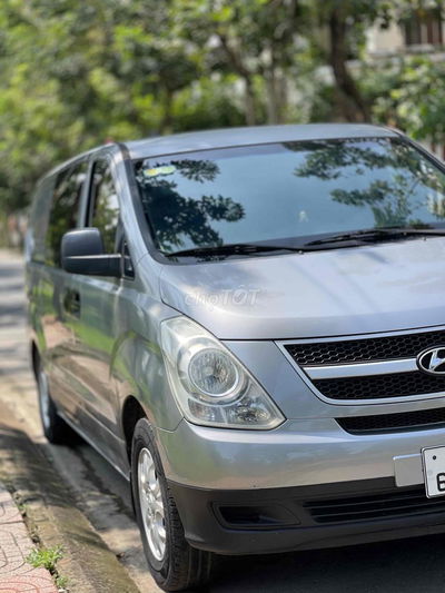 Hyundai Starex 2011 2.5D MT - 130000 km