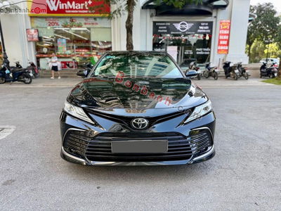 Xe Toyota Camry 2.0Q 2022