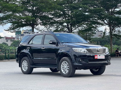 Toyota Fortuner 2013 2.7V 4x2 AT 7 chỗ giá hợp lý