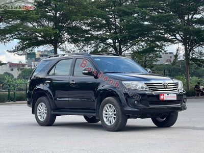 Xe Toyota Fortuner 2.7V 4x2 AT 2013