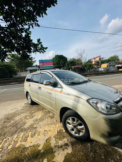 Toyota Innova 2008 G - 01023 km