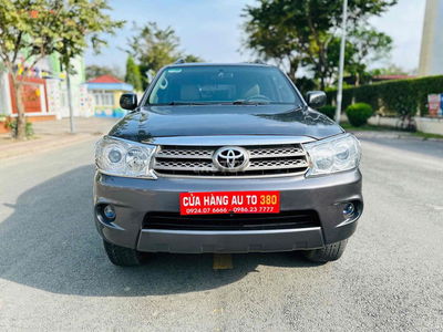 Toyota Fortuner 2010 2.7V 4x4 AT -