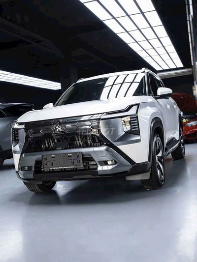 MITSUBISHI DESTINATOR- DST- KM GIÁ TỐT-XE GIAO SỚM