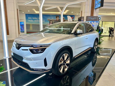 VF8 PLUS HỖ TRỢ VAY LÊN ĐẾN 90% NHẬN XE