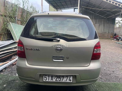 Nissan Grand livina 2010 1.8 MT -1 chủ mua mới