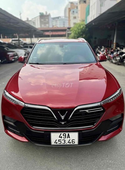 VinFast Lux SA2.0 Plus Đỏ