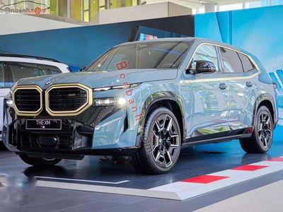 Xe BMW XM 4.4 V8 2023