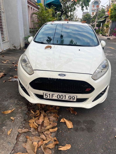 Ford Fiesta 1.0 Trắng 5 chỗ Số tự động