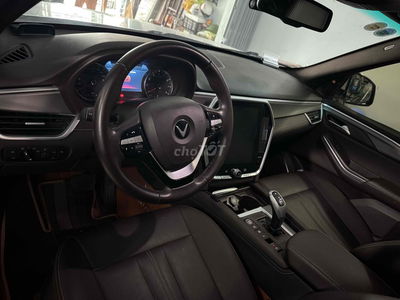 VinFast Lux SA Plus 2020 odo- 40000 km