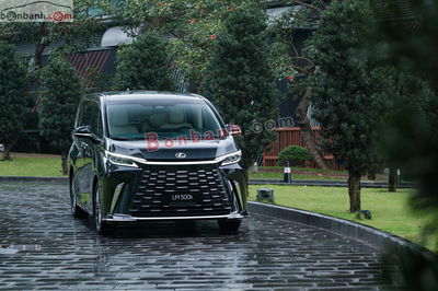Xe Lexus LM 500h 2025