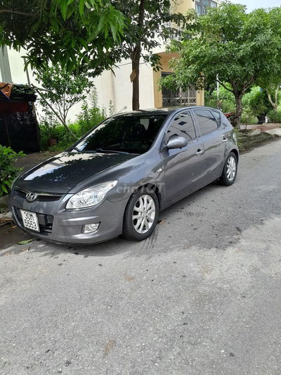 Hyundai i30 2009 1.6 AT - 98000 km