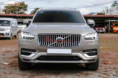 Xe Volvo XC90 Recharge T8 AWD 2021