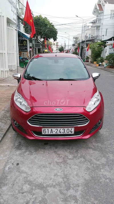 Xe gia đình Ford Fiesta 2015 Đỏ 67.000km