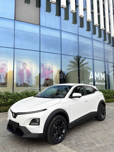 VinFast VF6 PLUS Trắng