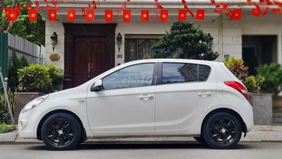 Hyundai i20 2011 1.4 AT Trắng 100.000km
