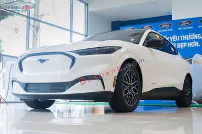 Xe Ford Mustang Mach-E Premium AWD 2025