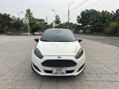 Ford Fiesta 2016 Trắng
