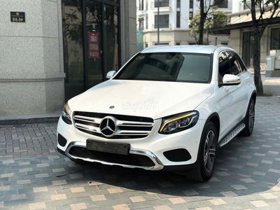 Mercedes GLC200 2018 Trắng Xuất Sắc