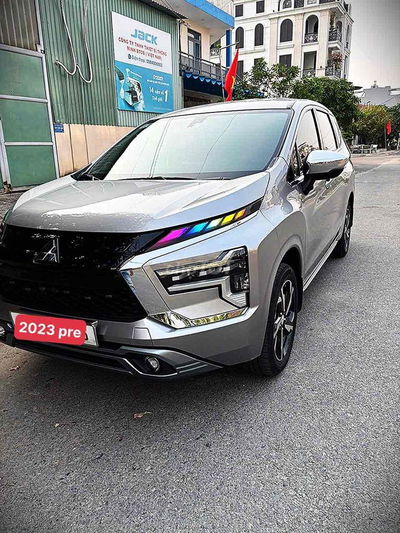 Mitsubishi Xpander 2023 Bạc 7 chỗ