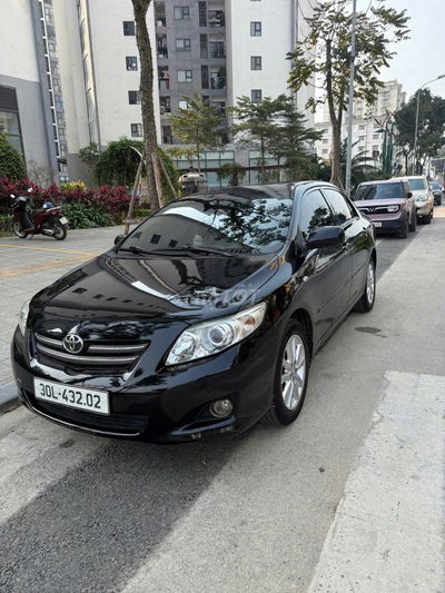 Toyota Corolla Altis 1.8L Đen