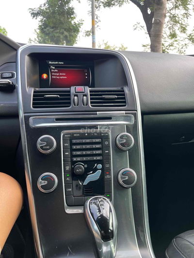 Volvo XC60 2016 R-Design - 130000 km