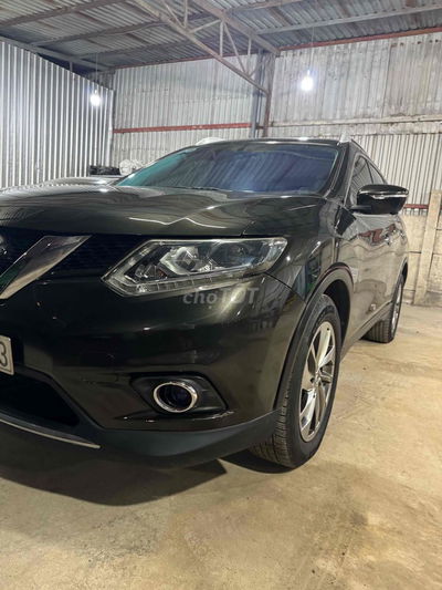 Nissan X-Trail 2.5 SV Premium Đen