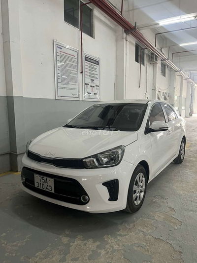 Kia Soluto 2022 Trắng Số sàn