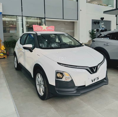 VF5 Plus Trắng Mới 100% - Giá Nét Toàn Quốc
