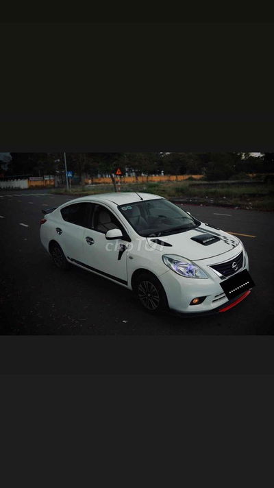 Nissan Sunny 2013 Trắng Số sàn