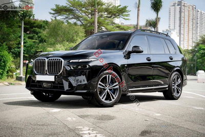 Xe BMW X7 xDrive40i M Sport 2023