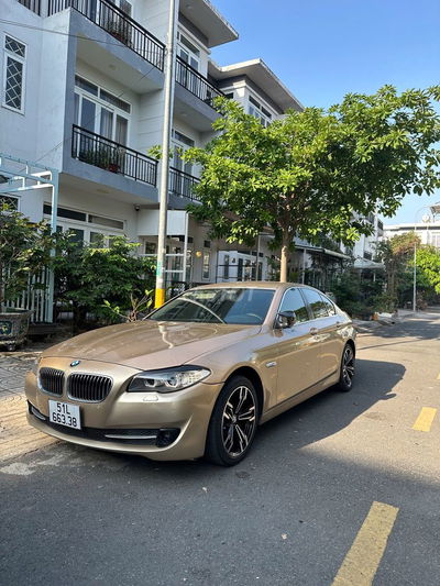 BMW 520i 2012 Vàng cát